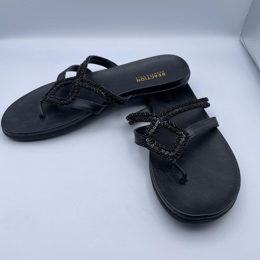 Kenneth Cole Reaction Thong Sandals Beaded Sz 9
